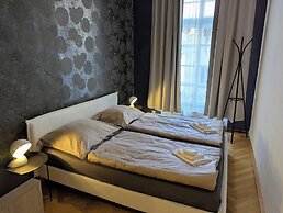 Apartments Tynska 7