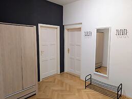 Apartments Tynska 7