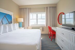 Cedar Point's Hotel Breakers