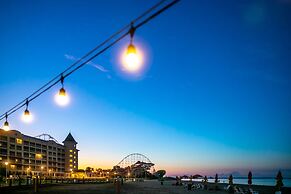 Cedar Point's Hotel Breakers
