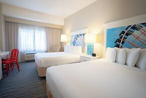 Cedar Point's Hotel Breakers