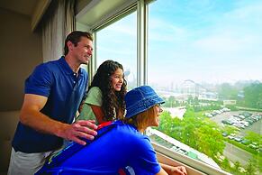 Cedar Point's Hotel Breakers