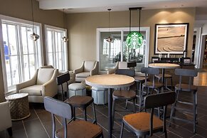 Cedar Point's Hotel Breakers