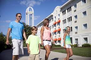 Cedar Point's Hotel Breakers