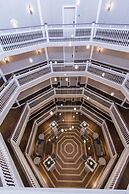 Cedar Point's Hotel Breakers