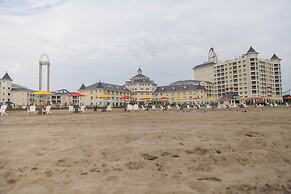 Cedar Point's Hotel Breakers