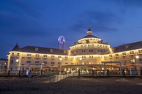 Cedar Point's Hotel Breakers