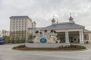 Cedar Point's Hotel Breakers