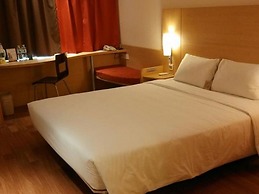 ibis Chengdu Yongfeng Hotel