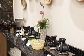 Viet Lotus Saigon Hotel