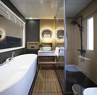 Viet Lotus Saigon Hotel