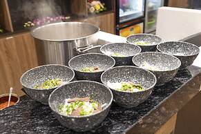 Viet Lotus Saigon Hotel