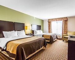 Comfort Inn & Suites Shawnee North near I-40