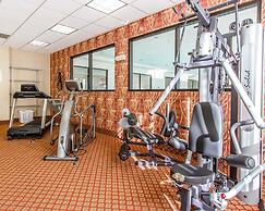 Comfort Inn & Suites Shawnee North near I-40