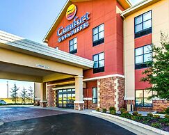 Comfort Inn & Suites Shawnee North near I-40