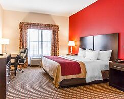 Comfort Inn & Suites Shawnee North near I-40