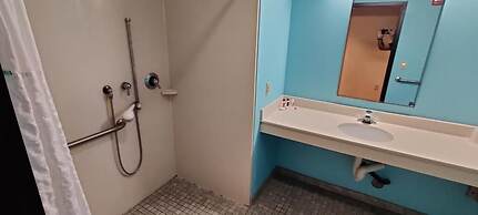 Super 8 by Wyndham Pennsville/Wilmington