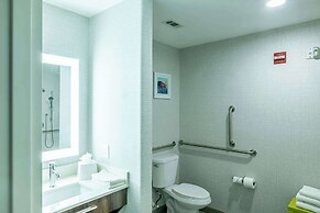 Hampton Inn & Suites Cleburne