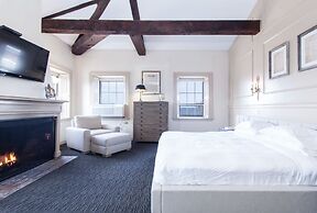 Garrison Inn Boutique Hotel