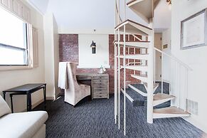 Garrison Inn Boutique Hotel