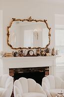 Garrison Inn Boutique Hotel