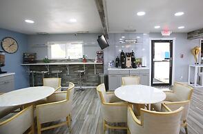 Dragonfly Inn and Suites