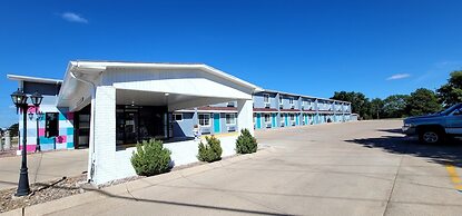 Dragonfly Inn and Suites