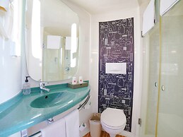 ibis Chengdu Kehua Hotel