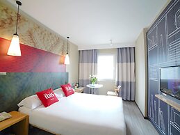 ibis Chengdu Kehua Hotel