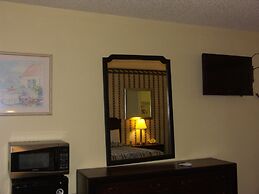 Deerwood Inn and Madison Campground