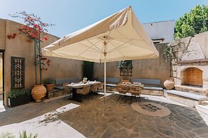 Zacosta Villa Hotel