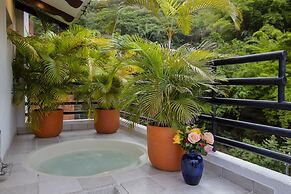 Travelers Apartamentos & Suites Castellón de Juanambú