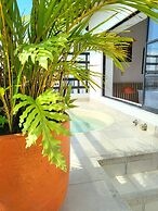 Travelers Apartamentos & Suites Castellón de Juanambú