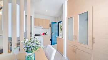 Pyrgos Beach Hotel Apartments