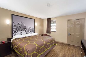 Super 8 by Wyndham Pensacola NAS Area