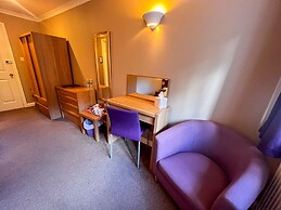 Gwesty Minffordd Hotel