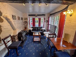 Gwesty Minffordd Hotel