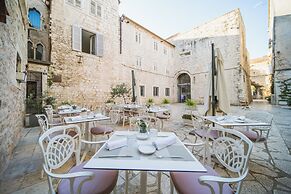 Hotel Vestibul Palace