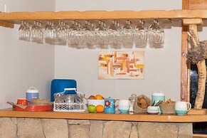 Peninsula Petit Hotel