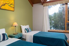 Peninsula Petit Hotel