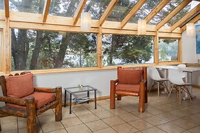 Peninsula Petit Hotel