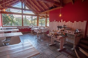 Peninsula Petit Hotel