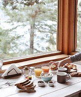 Peninsula Petit Hotel