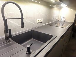 Corvin Point Rooms and Apartments