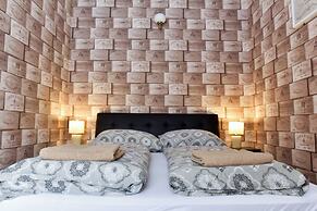 Corvin Point Rooms and Apartments