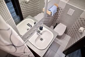 Corvin Point Rooms and Apartments