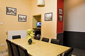 Corvin Point Rooms and Apartments