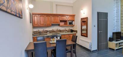 Corvin Point Rooms and Apartments