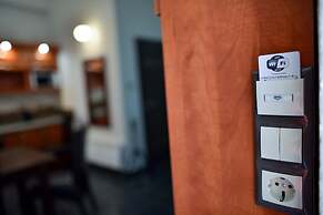 Corvin Point Rooms and Apartments