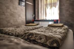 Corvin Point Rooms and Apartments